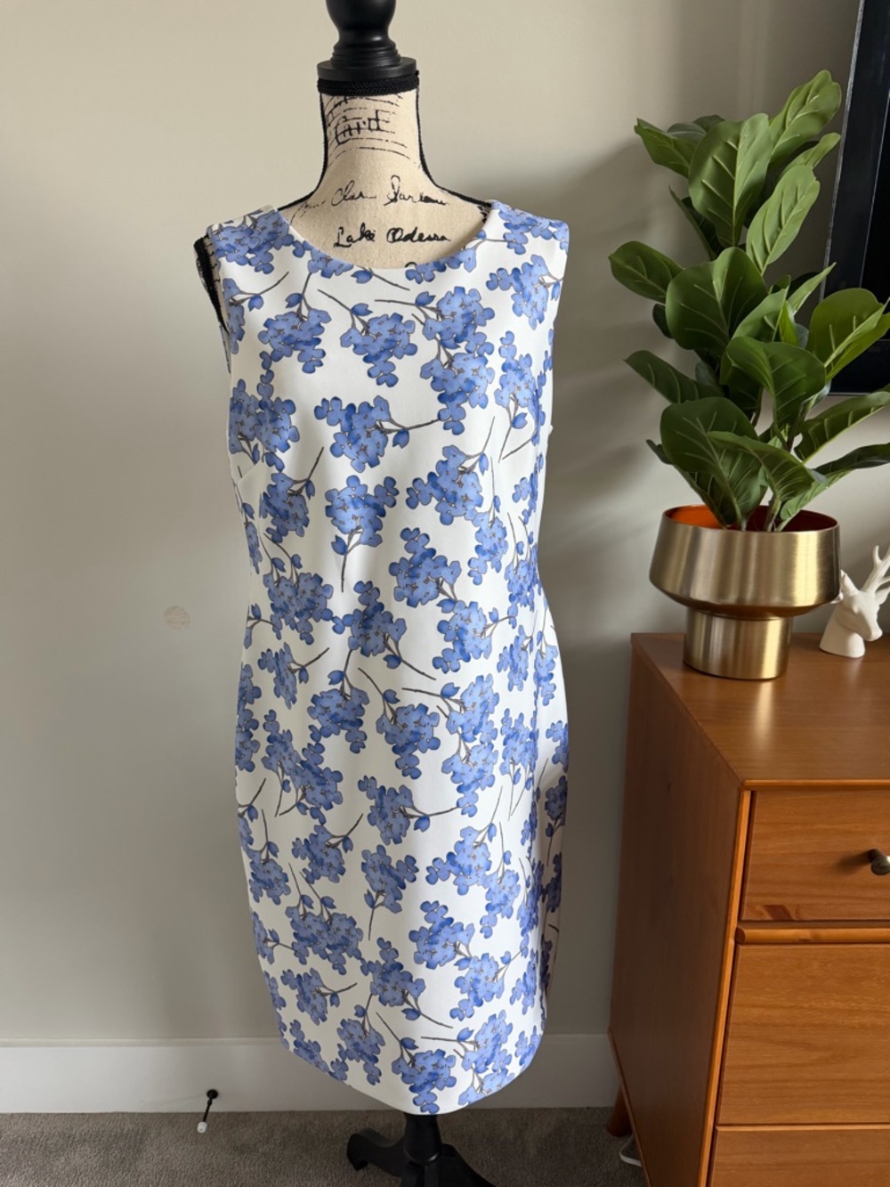 Tommy Hilfiger Sleeveless White Dress with Blue Floral Print